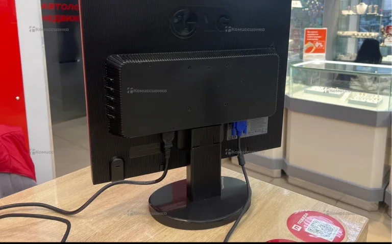 Монитор  LG l1953s