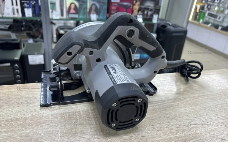 Дисковая пила Интерскол ДП-165/1250