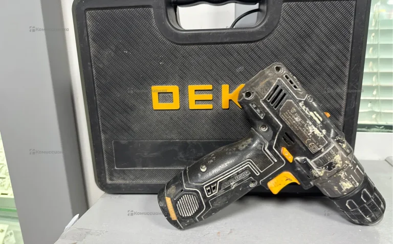 шуруповерт Deko 12 v