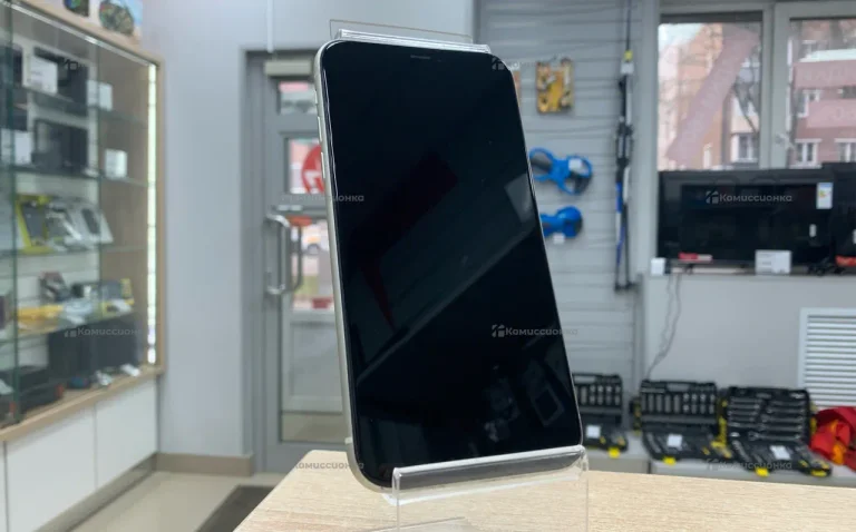 Apple iPhone 11 4/64 ГБ