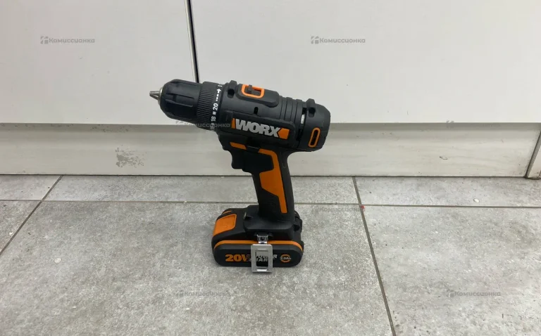 Дрель-шуруповерт Worx WX100