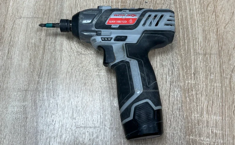 Винтоверт Интерскол ШАУ-100/12Э