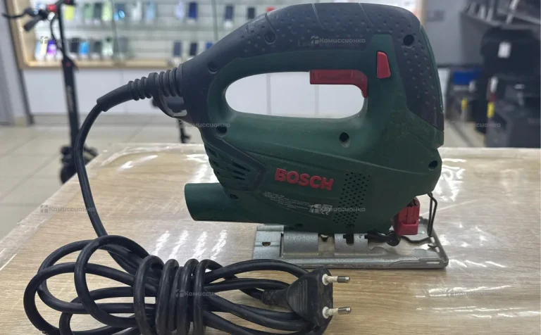 Электролобзик Bosch PST650