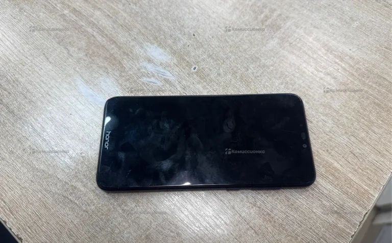 Honor 8C 4/32 ГБ