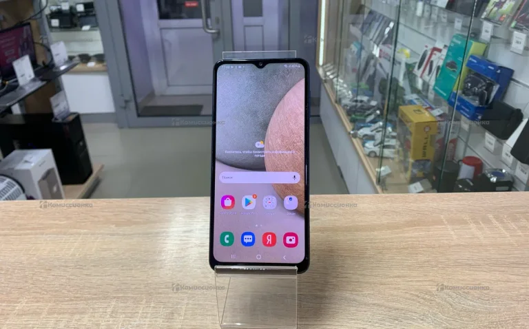 Samsung Galaxy A12 3/32 ГБ