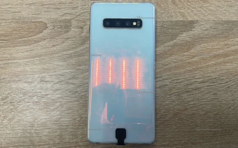 Samsung Galaxy S10+ 8/128 ГБ