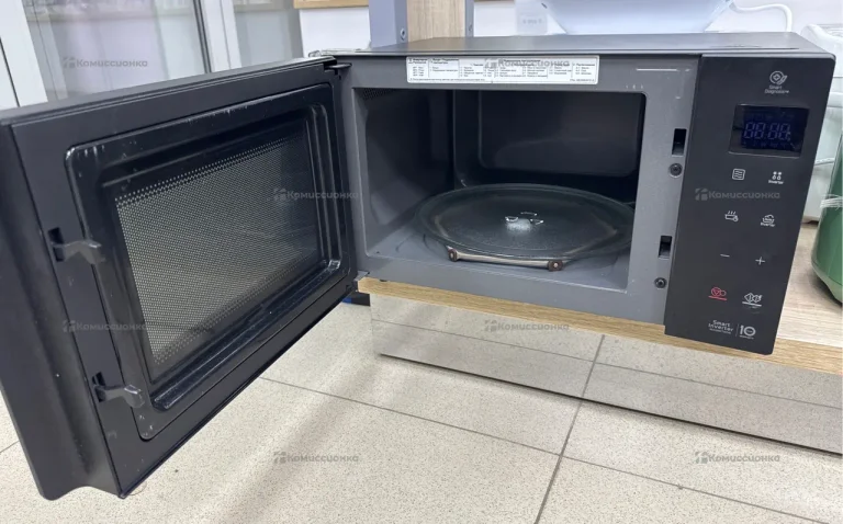 Микроволновая печь  LG
