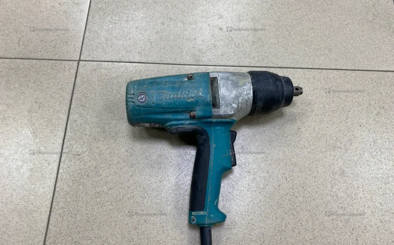 Гайковерт makita TW0350