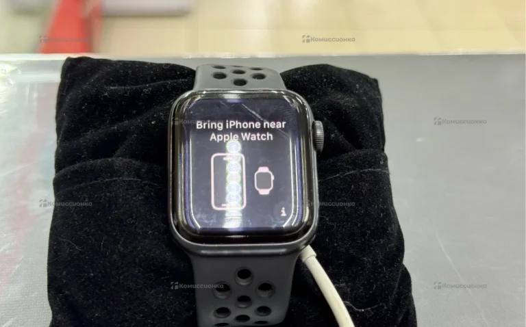 Часы  Apple Watch 6 40mm nike