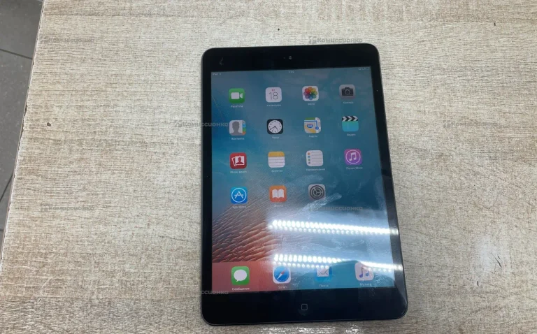 Планшет Apple iPad mini 16Gb Wi-Fi