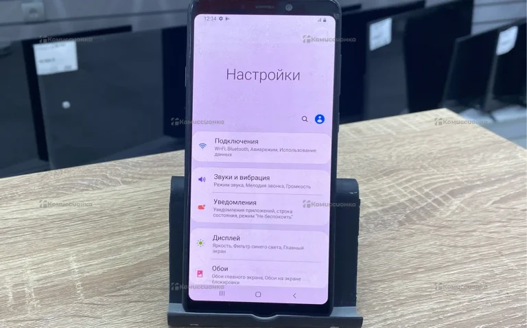 Samsung Galaxy A9 (2018) 6/128 ГБ