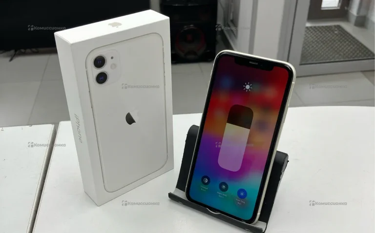 Apple iPhone 11 4/64 ГБ