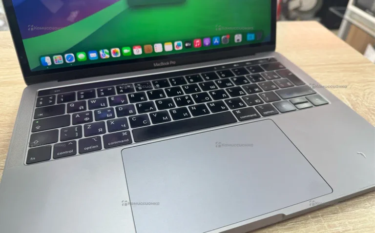Ноутбук apple MacBook Pro 13 2018 i5/8gb/512ssd