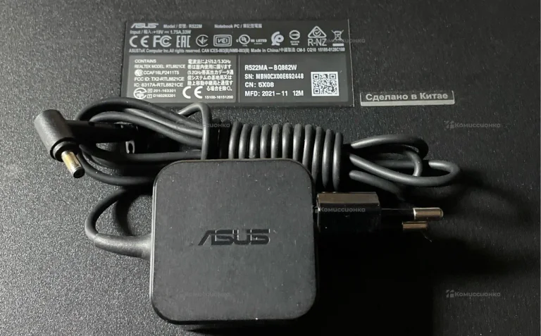 Ноутбук  ASUS R522M
