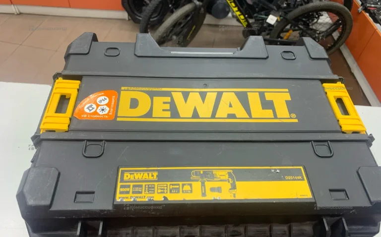 Перфоратор dewalt D25144K