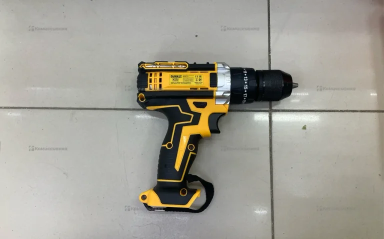 Аккумуляторная дрель-шуруповерт Dewalt DCD 771 (ре