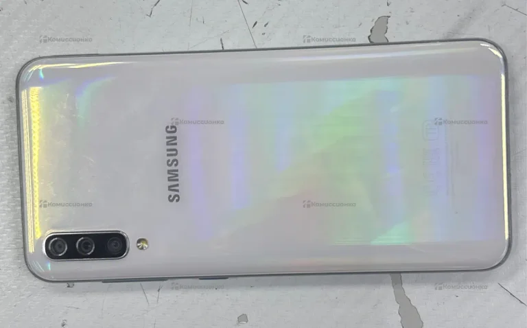 Samsung Galaxy A50 4/64 ГБ