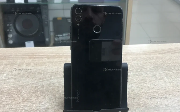 Honor 8x 4/64.