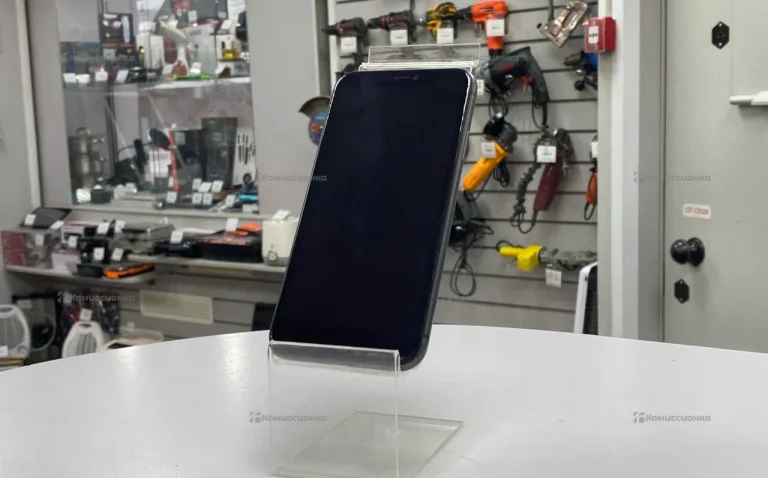 Apple iPhone 11 4/64 ГБ