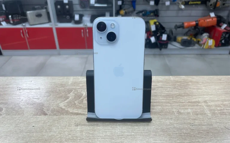 Apple iPhone 15 6/128 ГБ
