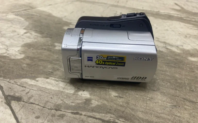 Видеокамера Sony DCR-SR45E