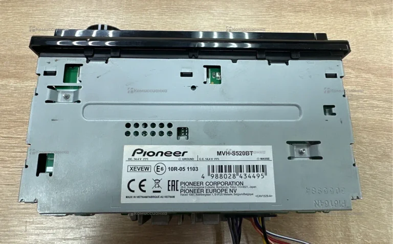 Автомагнитола Pioneer MVH-S520BT