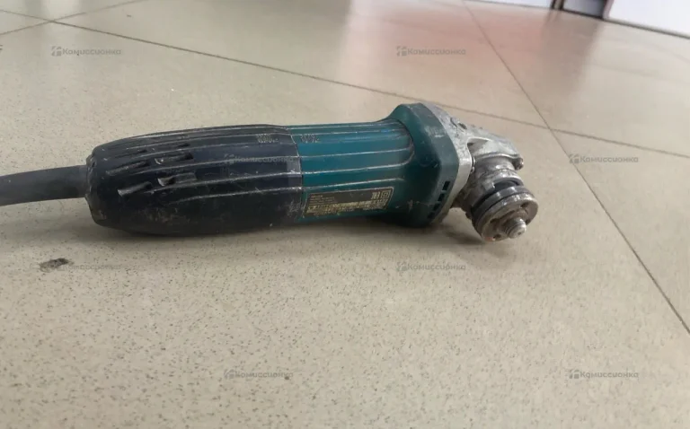уши Makita GA4530