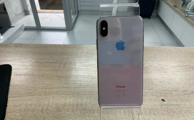 Apple IPhone X 64 ГБ