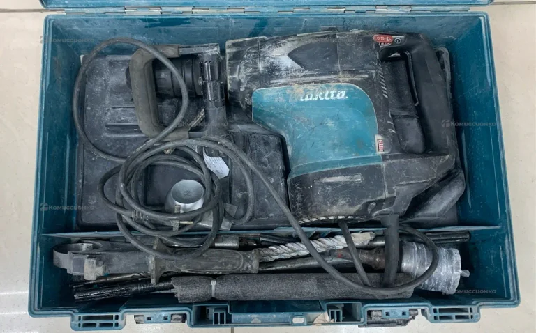 Отбойный молоток makita HR4501С