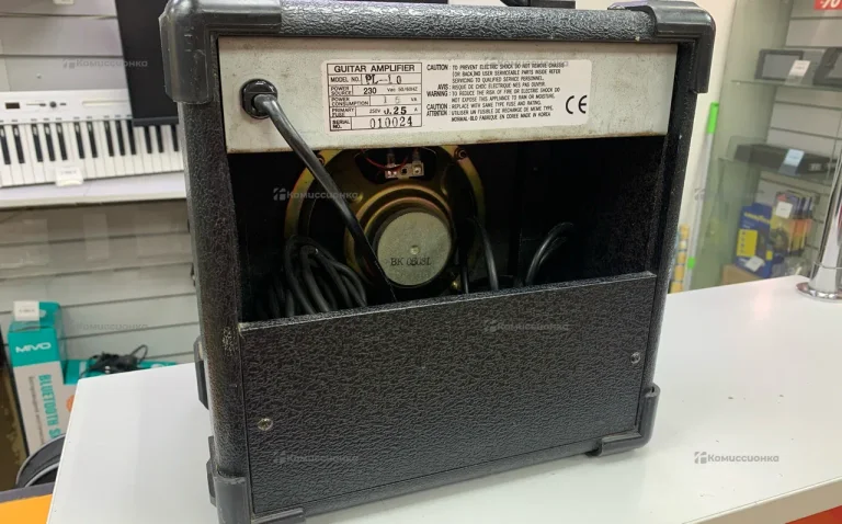 Комбоусилитель гитарный Stinger PL-10