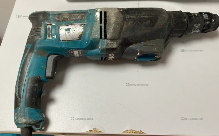 Перфоратор makita HR2611FT