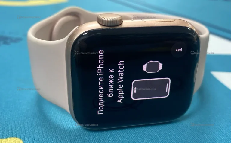 Часы Apple Watch SE 44mm