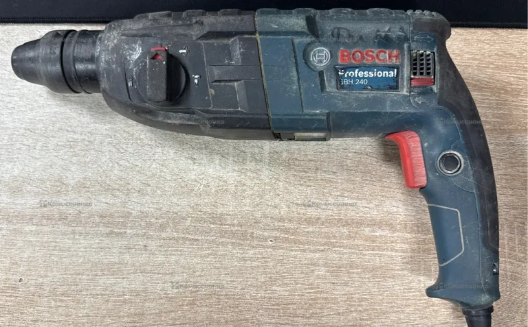 перфоратор Bosch GBH240