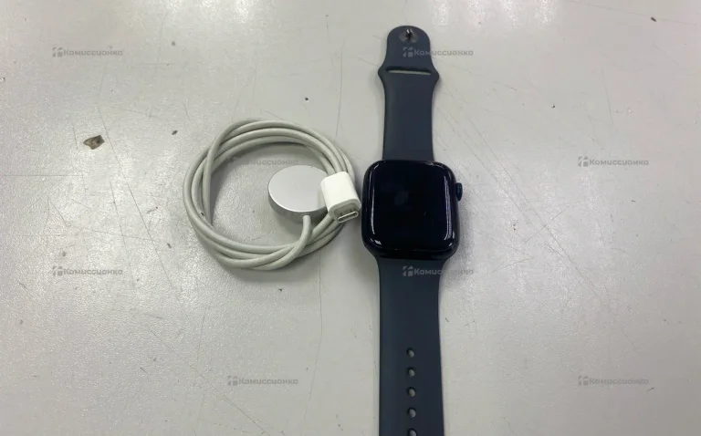Часы  Apple Watch 7 45mm