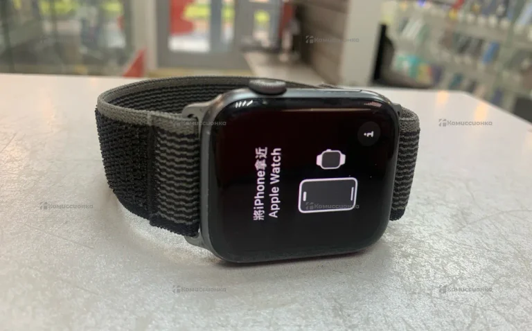 Часы Apple Watch Series 4