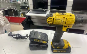 Дрель-шуруповерт dewalt DCD771C2