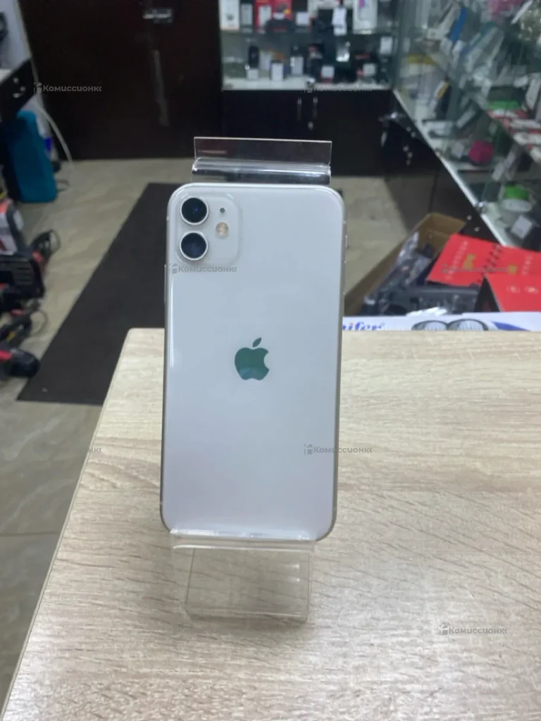 Apple iPhone 11 4/128 ГБ
