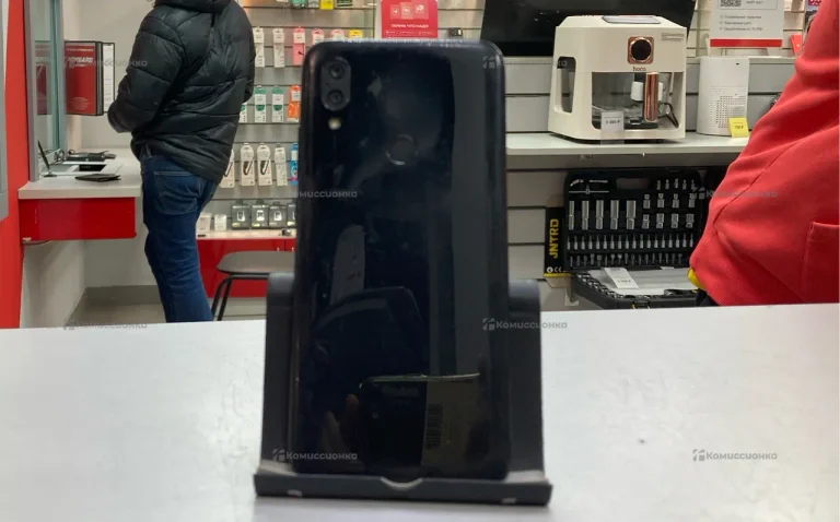 Xiaomi Redmi 7 2/32 ГБ