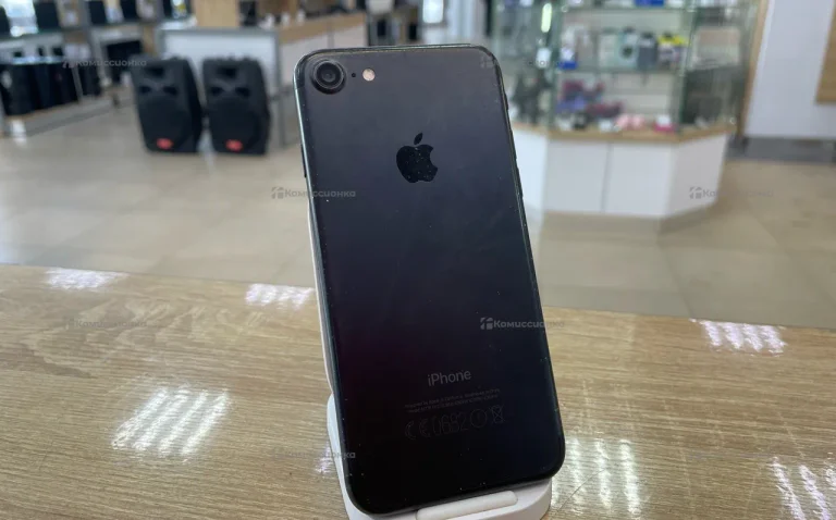 Apple iPhone 7 2/32 ГБ