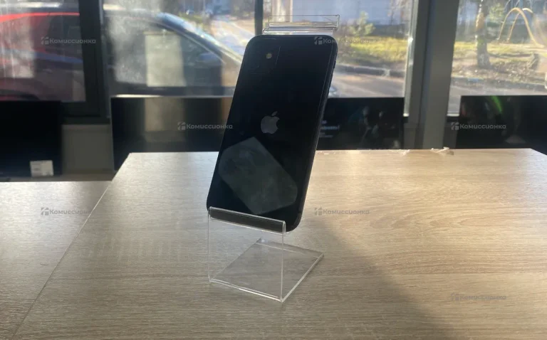Apple iPhone 11 4/64 ГБ