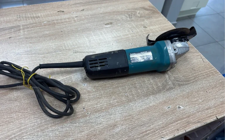 УШМ Makita 9558HNR