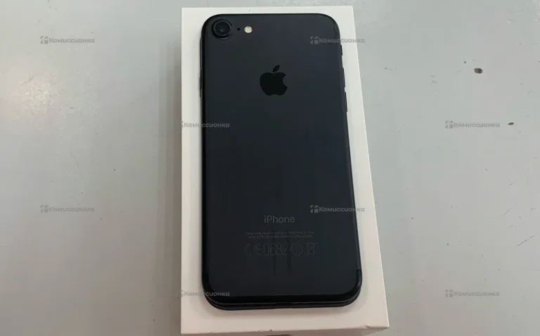 Apple iPhone 7 32 ГБ.