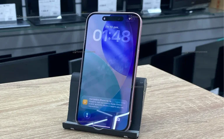 Apple iPhone 15 6/128 ГБ