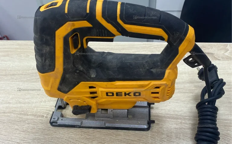 Лобзик сетевой Deko DKJS1050E