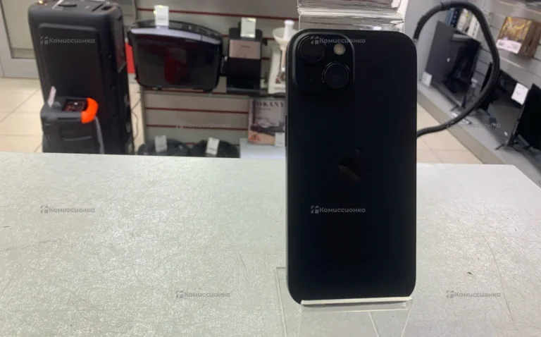 Apple iPhone 15 6/128 ГБ