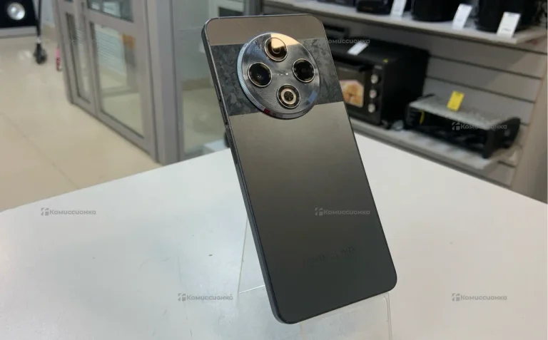 Tecno Spark 30 8/128 ГБ