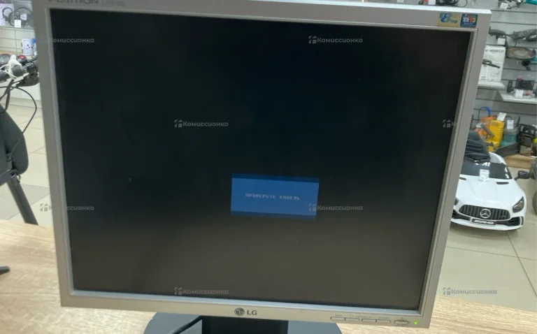 Монитор  LG L1751SQ