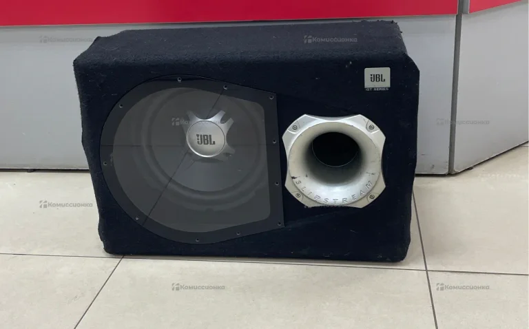 Сабвуфер JBL GT5-1204