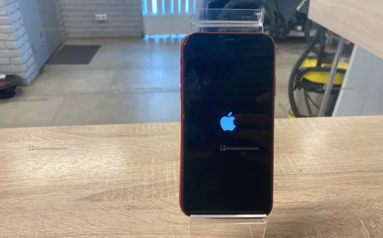 Apple iPhone Xr 64 ГБ.