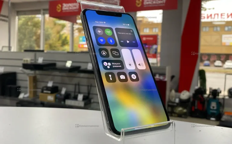 Apple iPhone X 64 ГБ